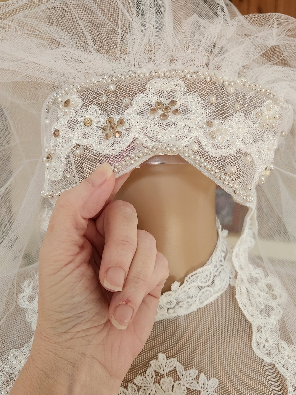 Vintage 70s Bridallure Pearl & Lace Victorian Wedding Gown Set - Picture 10 of 15
